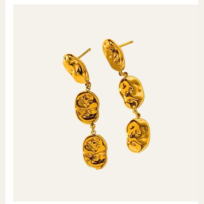Aretes Curl de discos martillados dorados