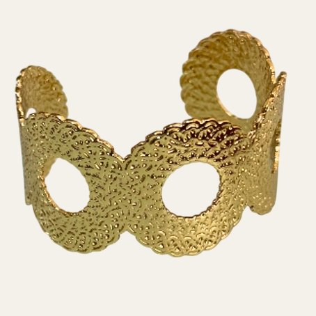 Pulsera Soho cuff martillado con círculos